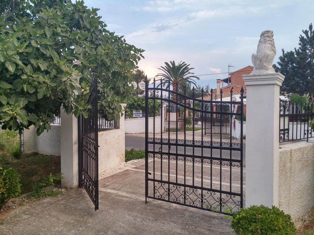Beautiful Nearby Beach House With Garden, Private Pool And Large Yard Сидарион Номер фото