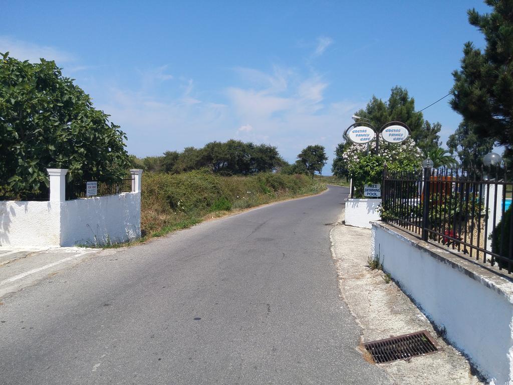 Beautiful Nearby Beach House With Garden, Private Pool And Large Yard Сидарион Экстерьер фото